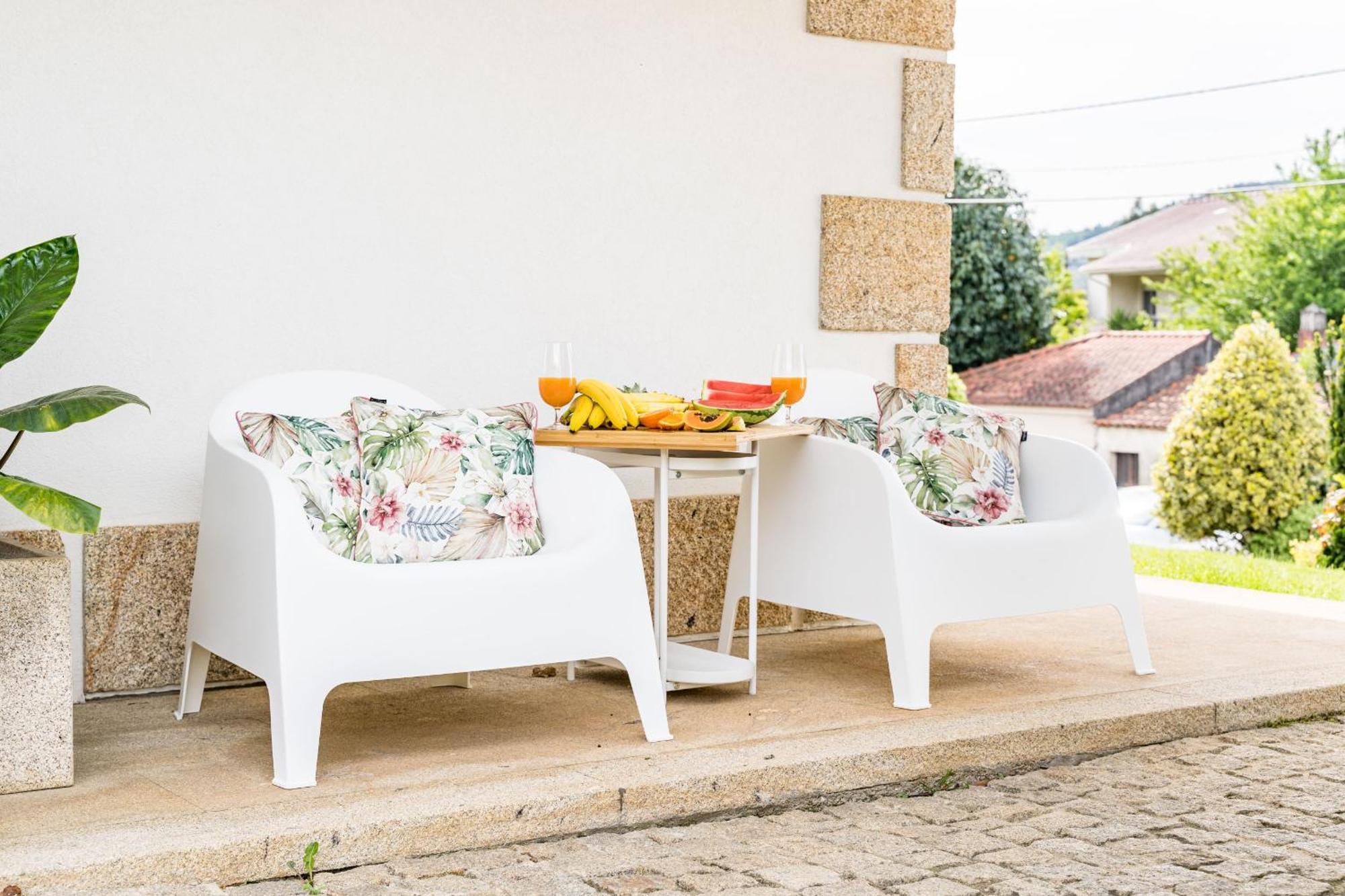 Casa Da Hera By House And People *