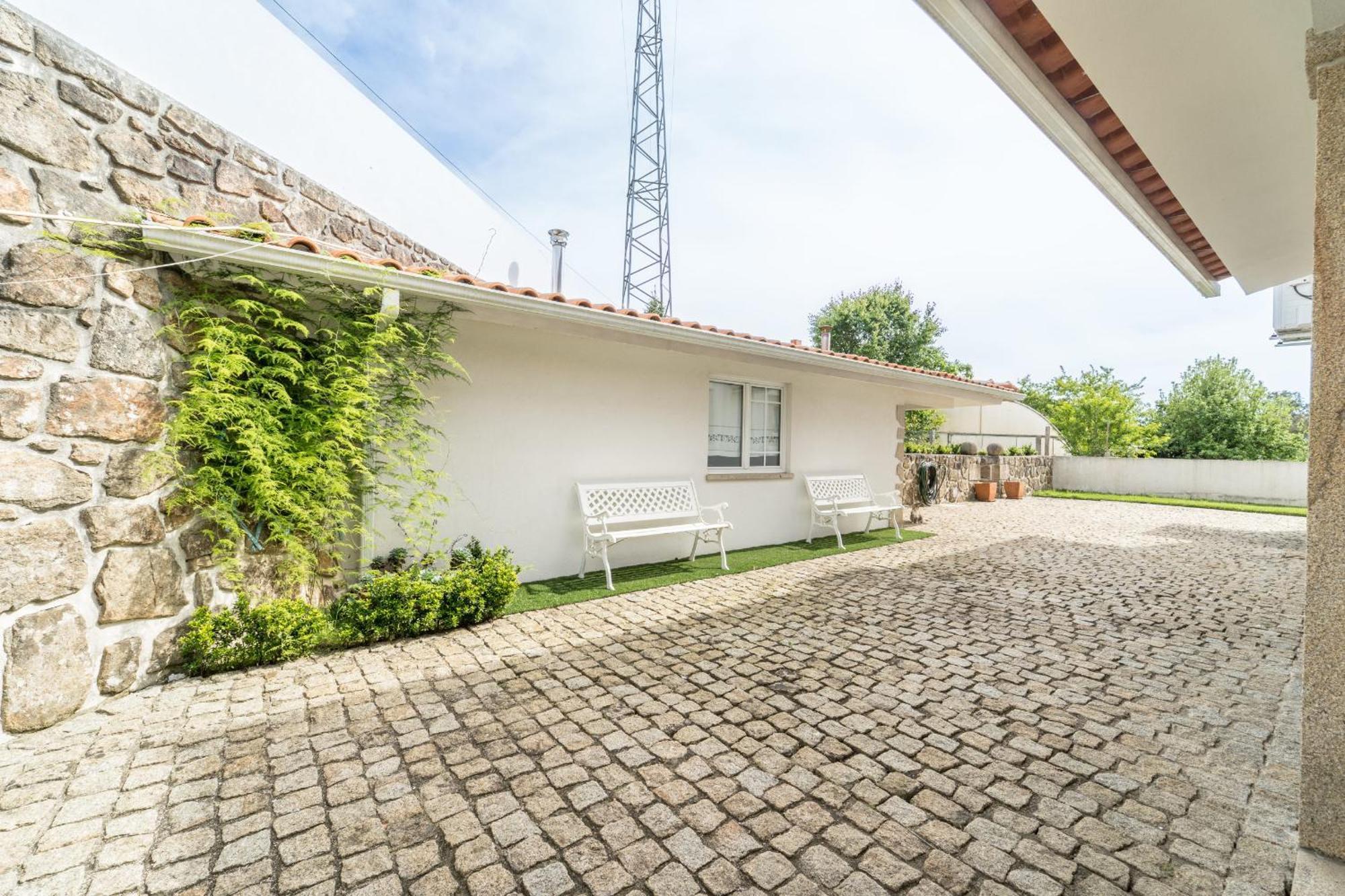 Casa Da Hera By House And People Holiday home Ponte de Lima