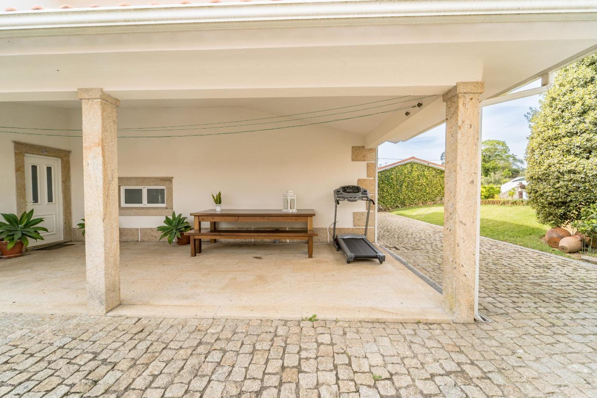 Casa Da Hera By House And People Ponte de Lima